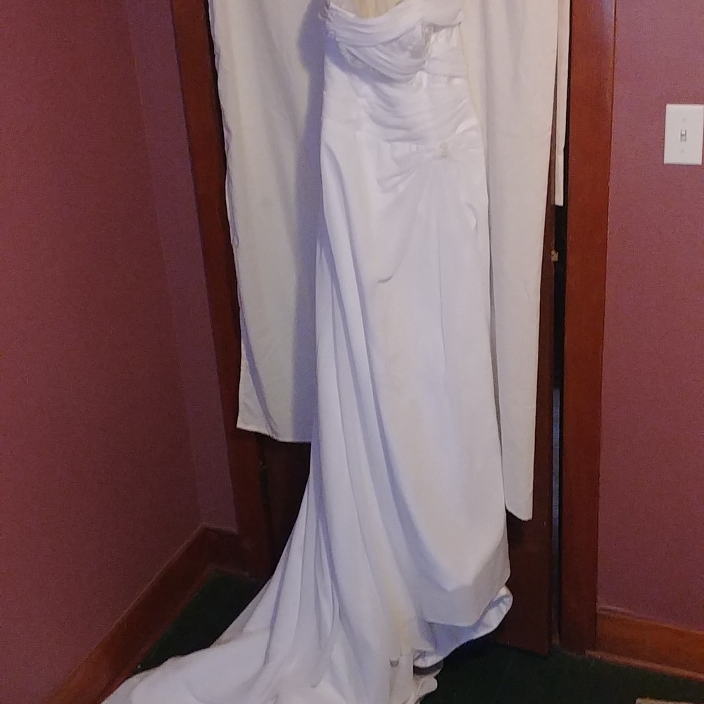 Beautiful wedding gown with train